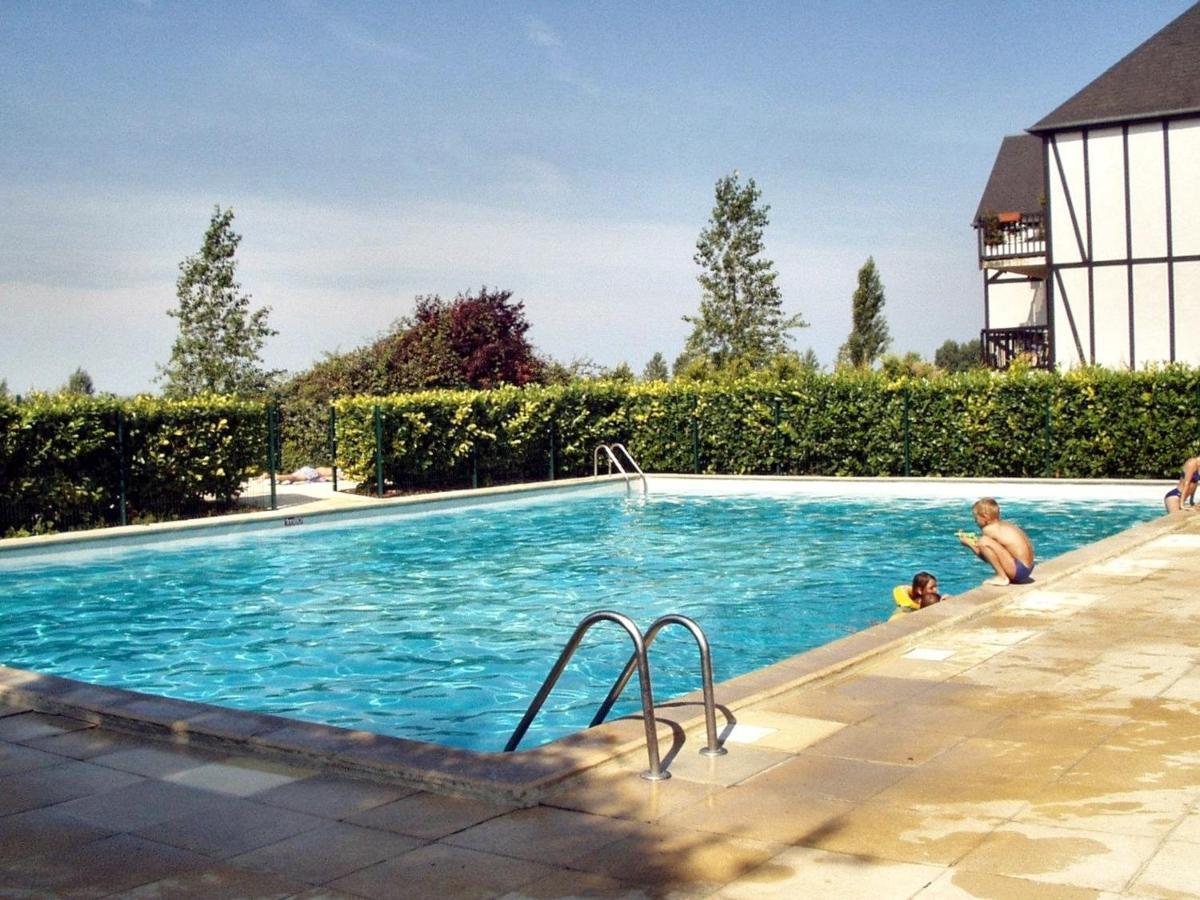 Charmant Cottage Normand Avec Jardin, Proche Hippodrome, Piscine Chauffee Et Tennis, Parking Prive - Fr-1-487-288 Cabourg Exterior photo